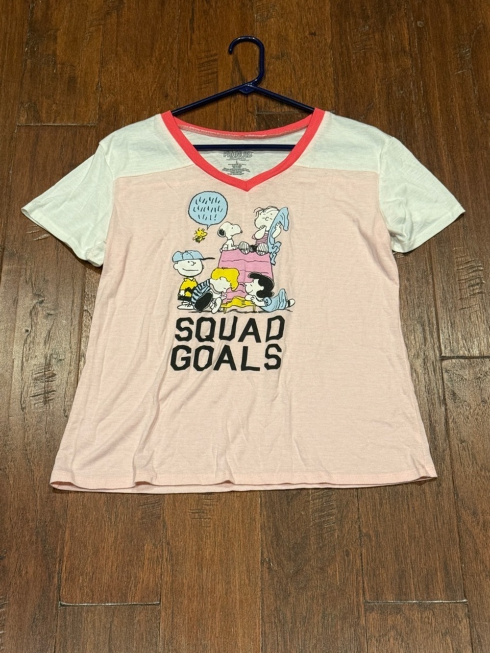 Size Large Peanuts Squad Goals Pink & White V‑Neck Tee - Picture 2 of 6